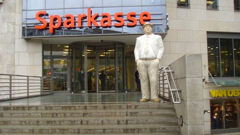 sparkasse-50118_1920.jpg