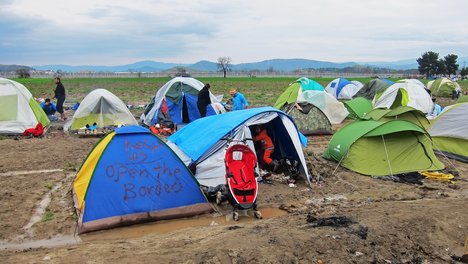 refugee-crisis-4778969_1920.jpg