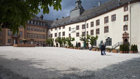 schloss-bad-berleburg-2228421_960_720.jpg